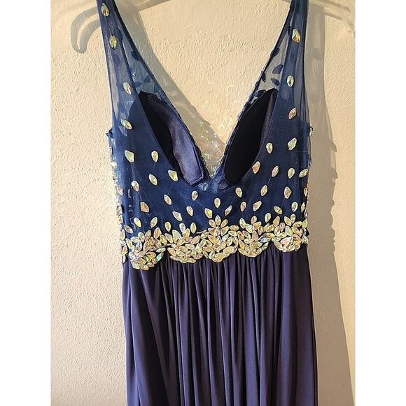 Navy Mesh Low Cut JVN BY JOVANI PROM/PAGEANT/FORMAL DRESS/GOWN READ Size 6 - Picture 6 of 6